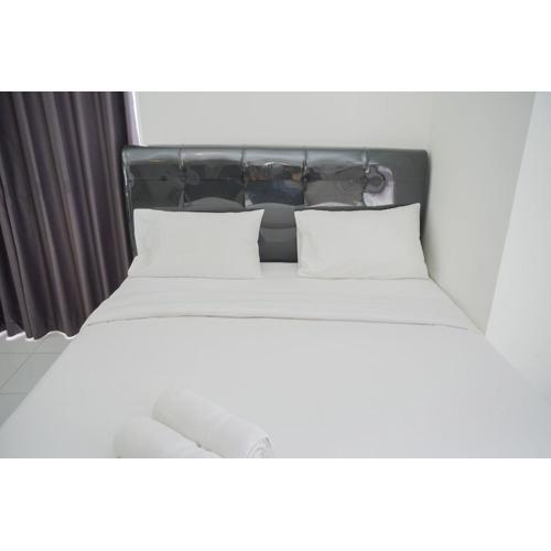 Vibrant and Nice Studio at Casa De Parco Apartment By Travelio