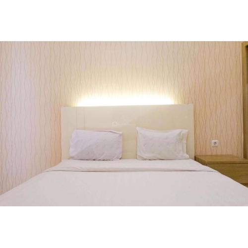 Vibrant Modern Studio Room at Bale Hinggil Apartment By Travelio