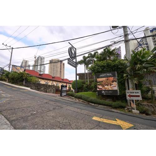 Victoria Court Suites - Pasig