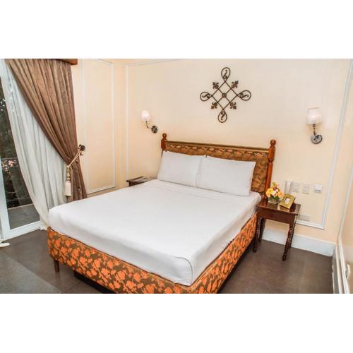 Viewpark Hotel Tagaytay