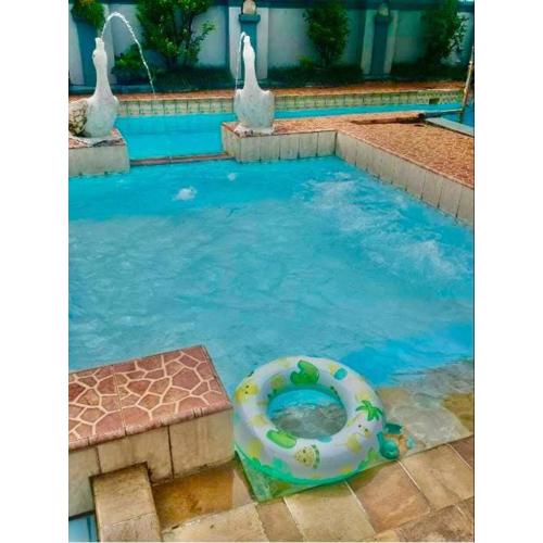 Vila Princess,Sentul 4bedroom dan Tenda Camping,Private pool, Tenis meja, mini billiard, Karaoke, Ayunan,BBQ, 08satu3 80satu6 4satu5satu