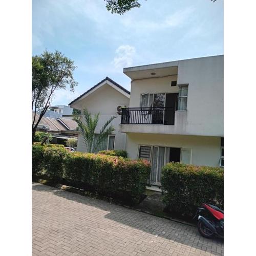 Villa 3 Bedroom Padma Huis Rancamaya