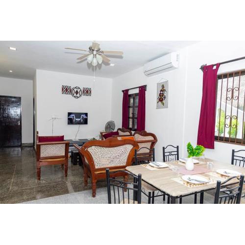 Villa 43, Malindi-Easy pool and beach access.