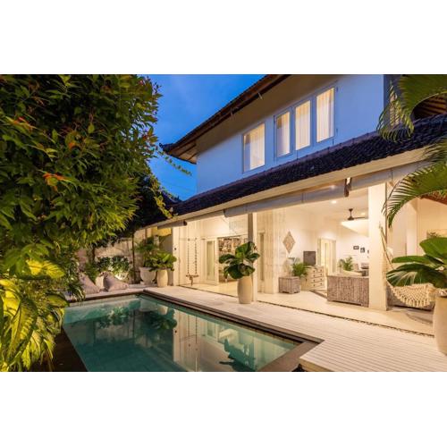 Villa 5mins to KuDeTa Beach club