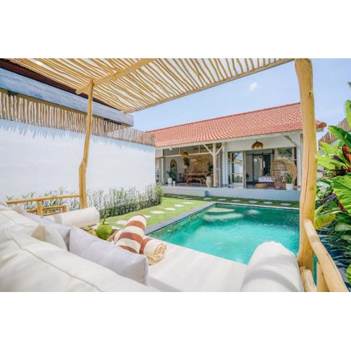 Villa Aarka - Chic Balinese Bohemian Retreat in Seminyak