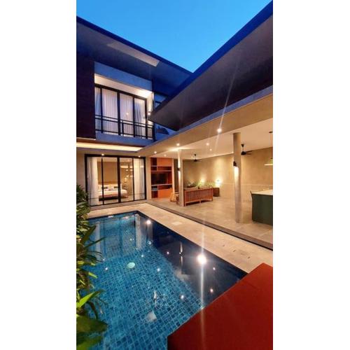 Villa Akhila 2 - 2 BR modern tropical villa at the heart of Seminyak