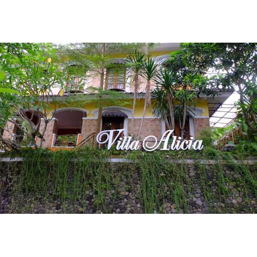 Villa Alicia - Pavillion Lily