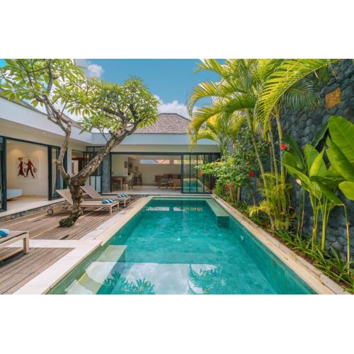 Villa Anahata: Modern 2BR Villa w/ Pool in Seminyak !