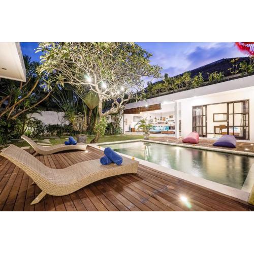 Villa Art Gecko, 2BR private haven in Heart of Batu Belig, Seminyak