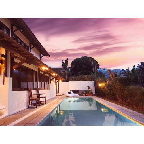 Villa Art Hill By The Villas 100