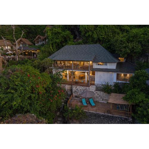 Villa Ayunan 3 BR on Bingin Beach