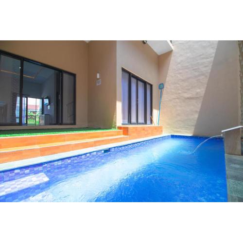 Villa Azzalea Private Pool dan Rooftop