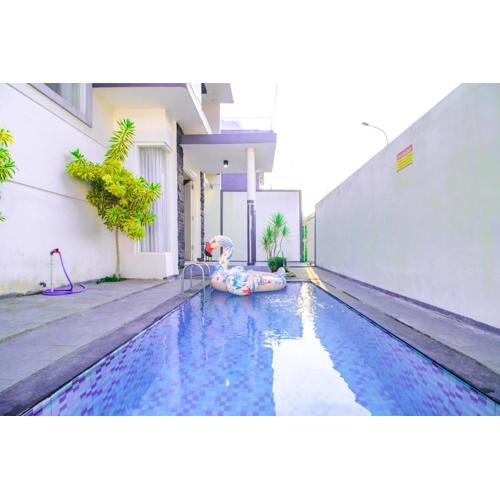 Villa Azzalia Syariah Private Pool and Karaoke