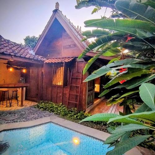 Villa BAgus - near Seminyak beach & trendy shops, restaurants, cafes