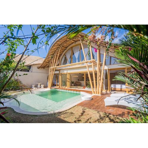 Villa Bamboo Lagoon - 3BR in Canggu