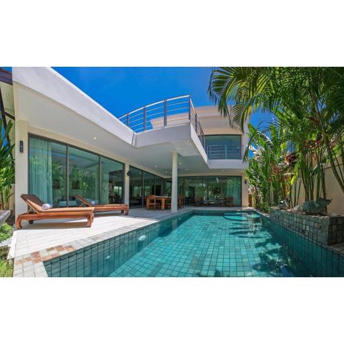 VILLA BANGKA | Beautiful and modern 4 bedroom villa in gated community