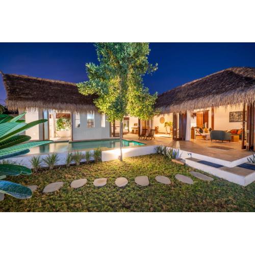 Villa Banten, modern villa with private pool