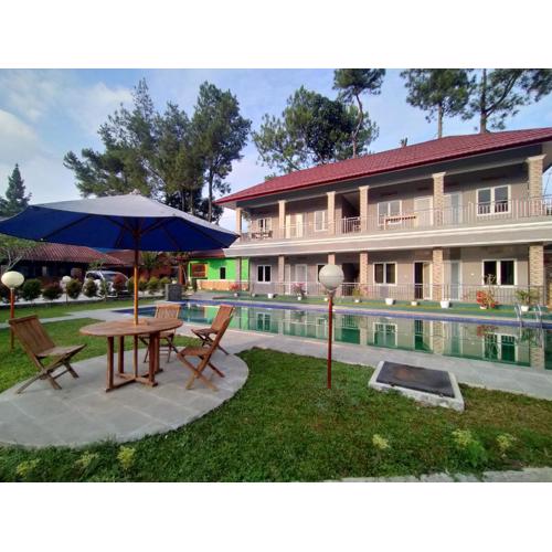 Villa Batu Tua Puncak Mitra RedDoorz