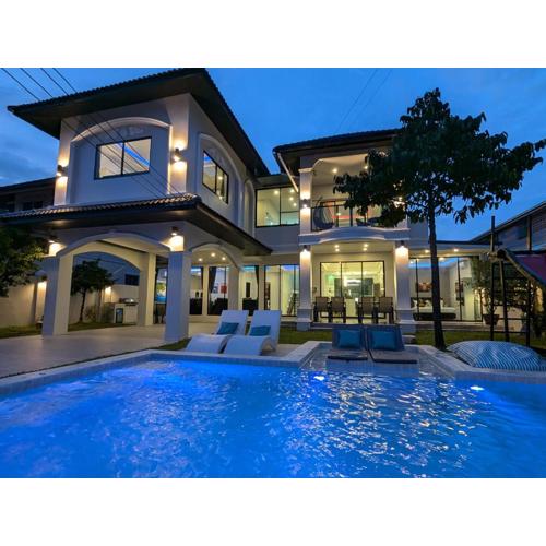 Villa Bella 2 - 7 Bedroom Luxury Pool Villa - 14min to Walking Street