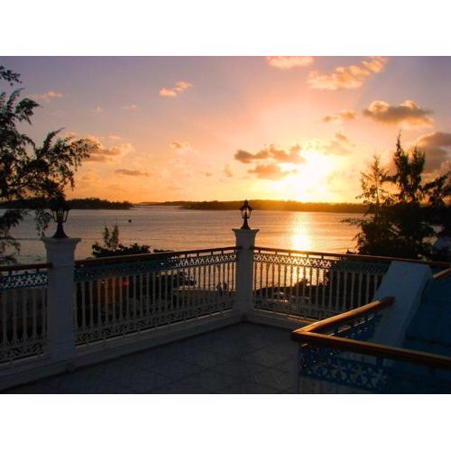 Villa Bella Charming Beachfront Guesthouse