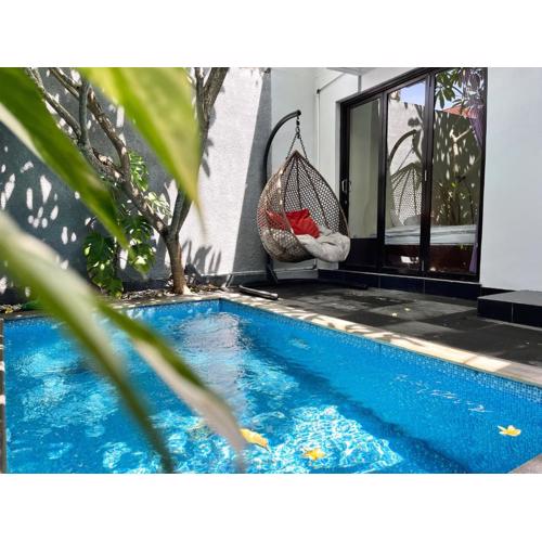 Villa Beranda with a pool by BaliBenefit