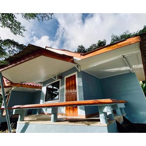 Villa Beside Swiming Pool With Garden View