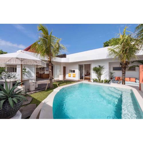 Villa Biro - Stylish 2BR Umalas Villa with AC Living Room & Rice Field Views