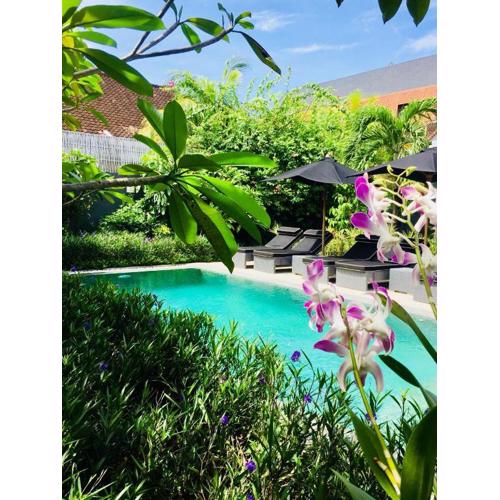 Villa Bloom 1 - 4 bedrooms, 4 bathrooms, private pool close to the beach