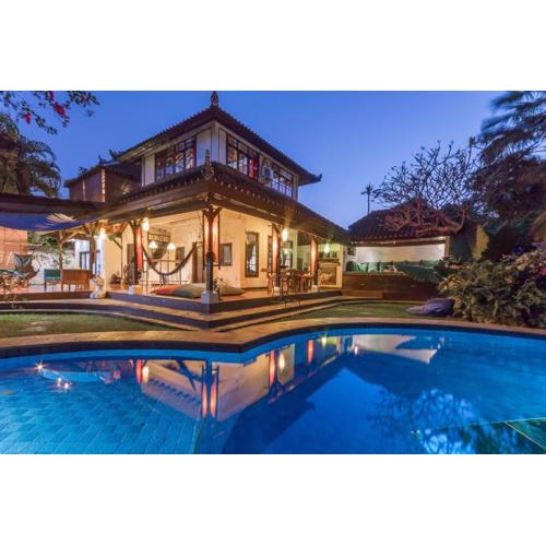 Villa Blue - 4BR authentic and atypical villa in Seminyak