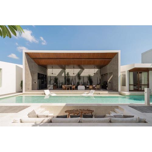 Villa Boya - 6BR luxury oasis in Central Berawa