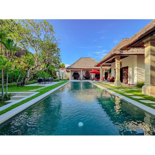 Villa Bugis Abimanyu Seminyak