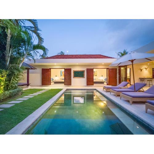 Villa Bugis Kayu Aya Seminyak