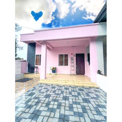 VILLA BUKIT MAS 4 KAMAR BERASTAGI SEBRANG MIKIE Funland