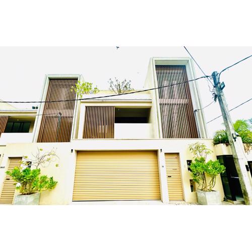 villa by mount