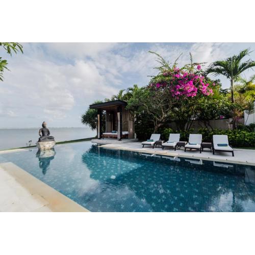 Villa By The Sea with private swimming pool in Benoa - Nusa Dua