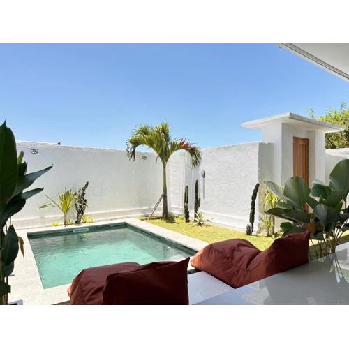 Villa Campo 2 Bedroom Canggu, Pererenan with Great location