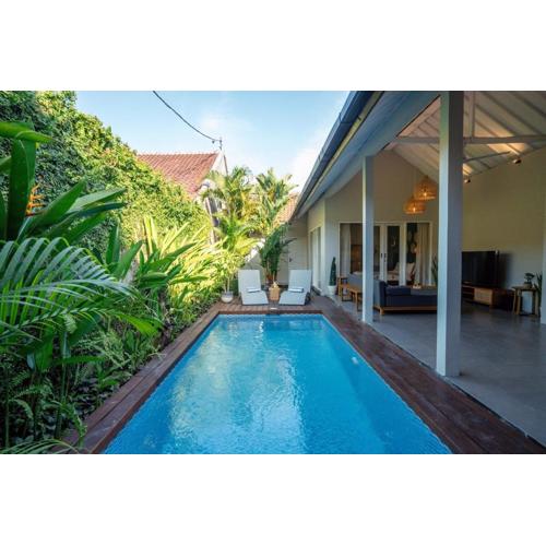 Villa Casa Oliva - Tropical Pool on Trendy Seminyak Eat Street