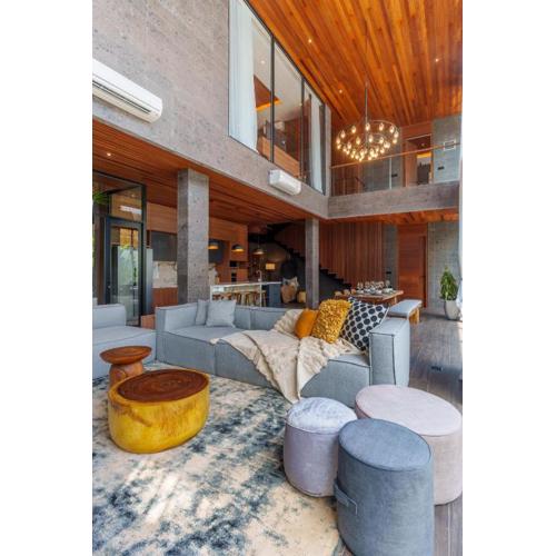 Villa Casa Wins by Maheswara