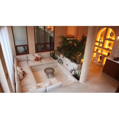 Villa Casablanca - Rooftop and Private Pool, Kuta Lombok