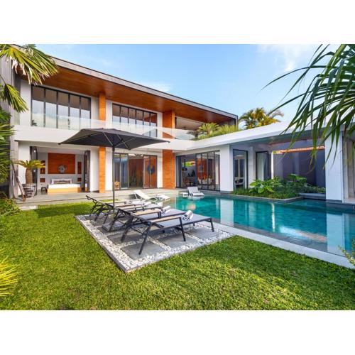 Villa Castil di Udara by Villa Finder