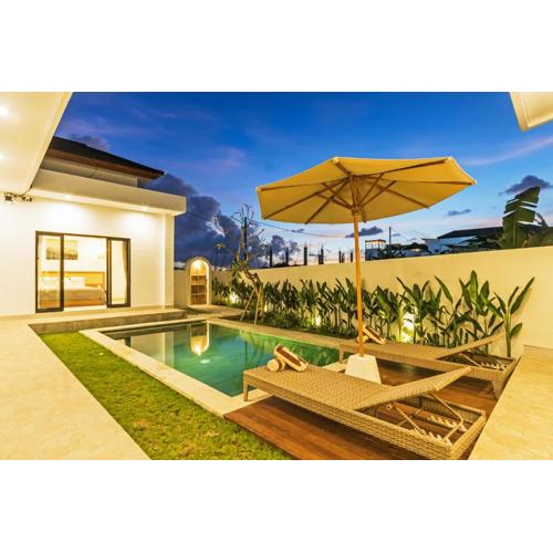 Villa Celestial Brand New Enchanting 2 BR with Aircon Living Canggu
