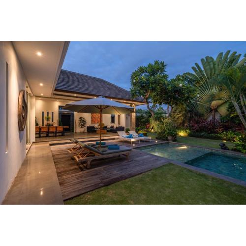 Villa Cempaka Ungu - Tranquil & Chic Pool 4-Bedroom Villa In The Heart Of Seminyak