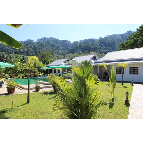 Villa Colina Khao Lak Rooms and Bungalows - Adults Only