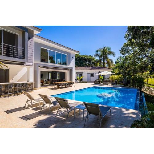 Villa Collie Luxury Retreat7 King Master Brmaid