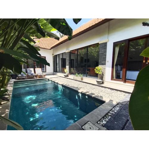 Villa CRIS - Heart of LEGIAN 3 Bedrooms, 3 Bathrooms