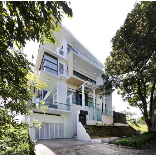 Villa DagoResor Kanata 7BR 45peop Private Infinity Pool & Roof Garden