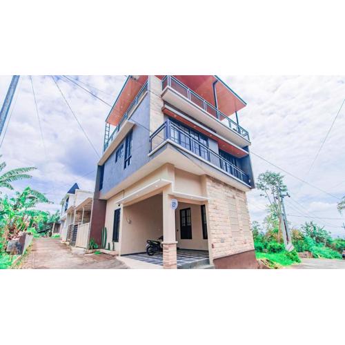 Villa Danisa 2 with Private Pool and Balcony