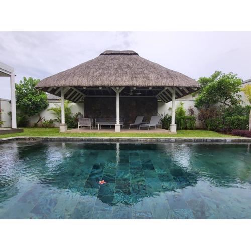 Villa de Luxe à Grand Baie avec piscine V12