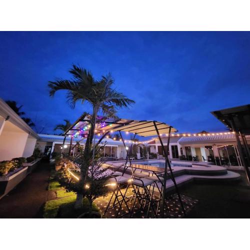 Villa Del Pueblo Inn