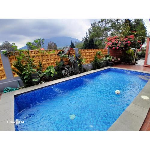 Villa Dinar Mountain View Villa Keluarga Kapasitas 30 Orang di Lembang Dekat Dusun Bambu